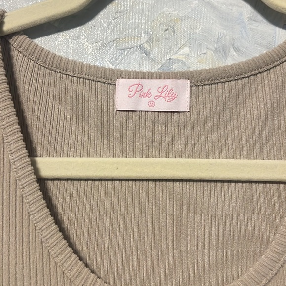 Tan Sleeveless Dress - Picture 3 of 3